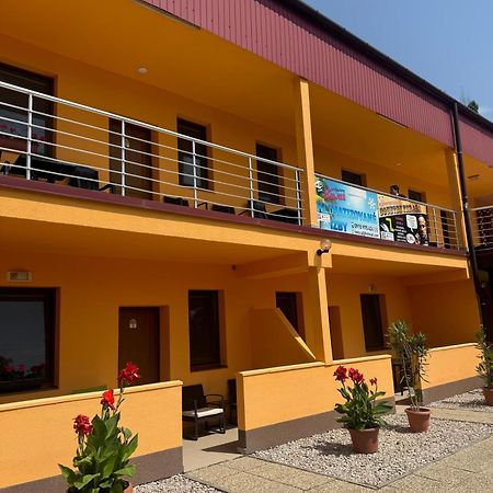 Apartmany Hawaii Патинце Экстерьер фото